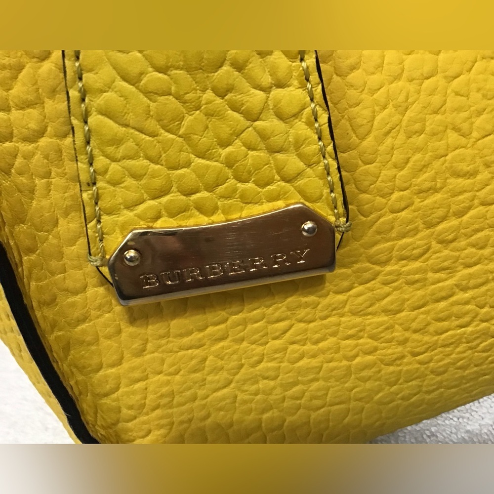 Burberry bags - Picture 5 of 12